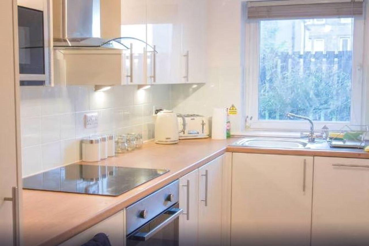 Apartment Beautiful & Private Seconds From Edinburgh