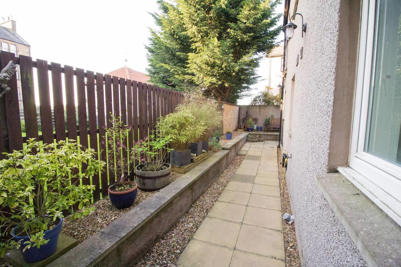 Beautiful & Private Seconds From * Edinburgh